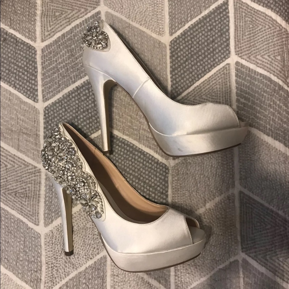 Heels - Picture 4 of 6